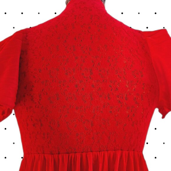 Red vintage button up nightgown with lace back - Picture 3 of 7